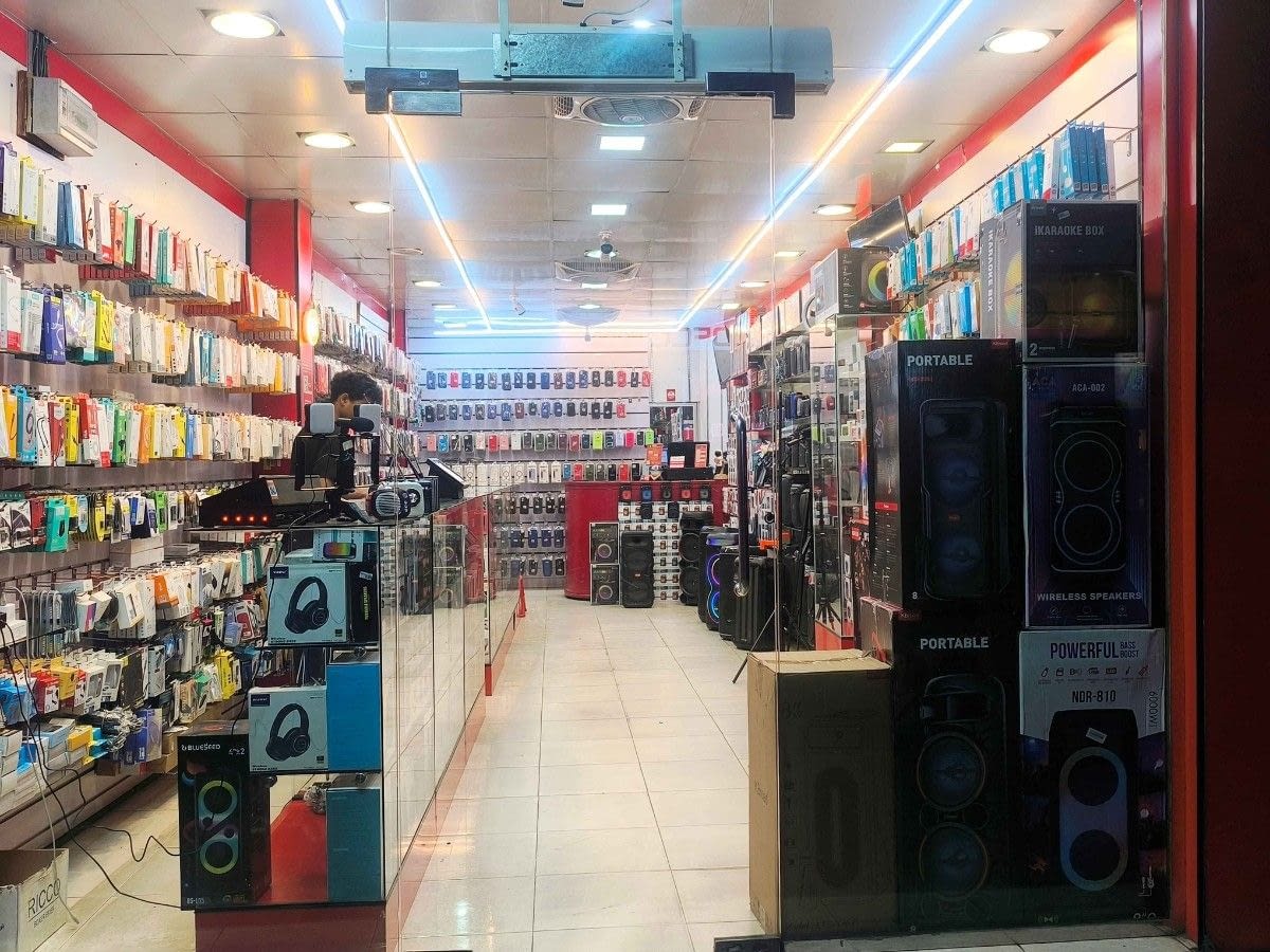 FoneKade Store Image 2
