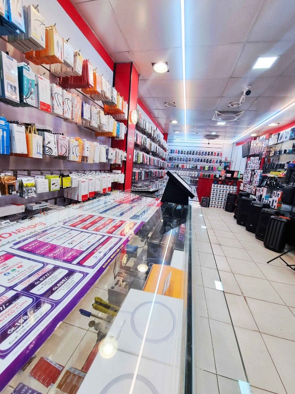 FoneKade Store Image 4